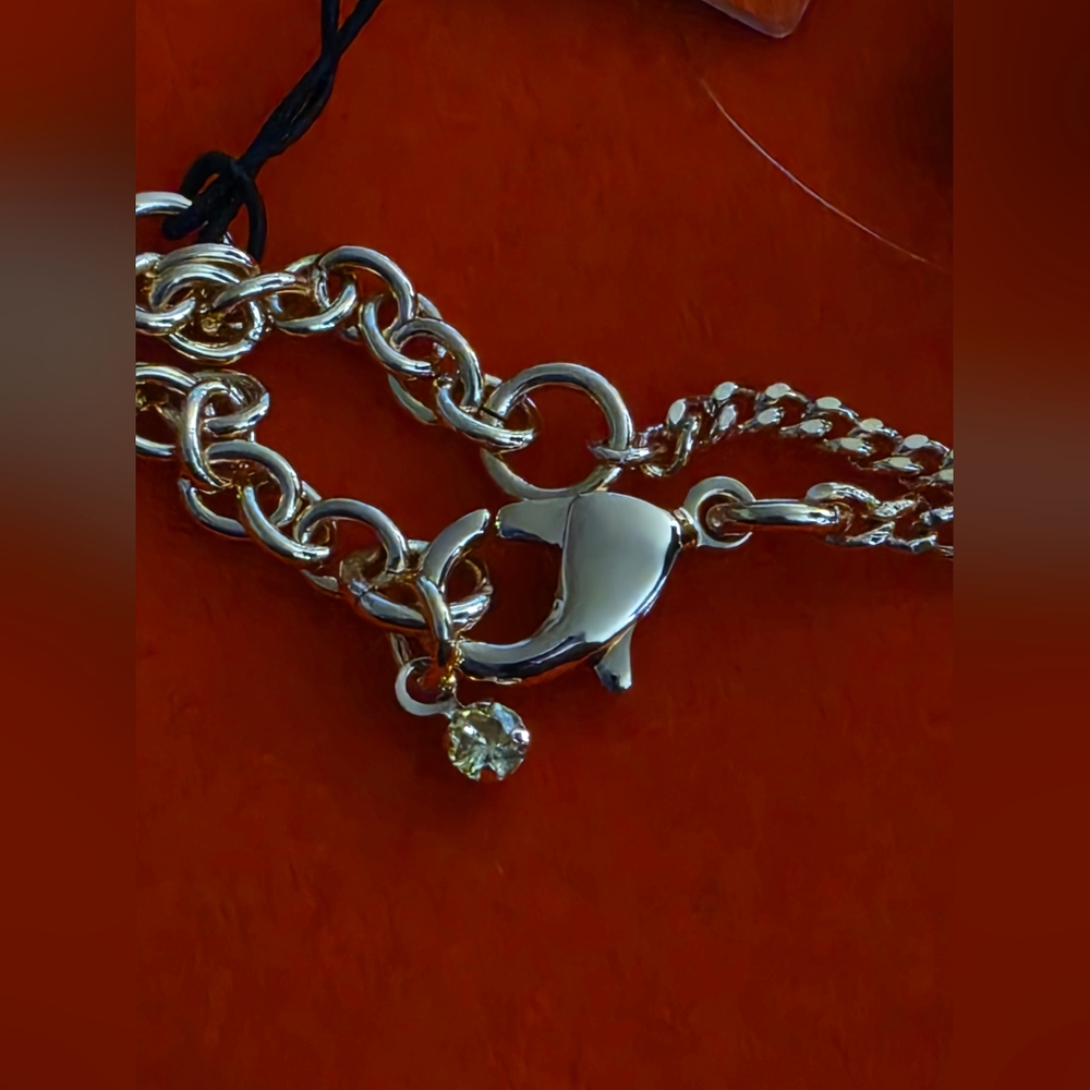 Kurt Geiger Gold Tone Necklace and Earrings with White/Cream Enamel Shell Motif - Picture 4 of 9